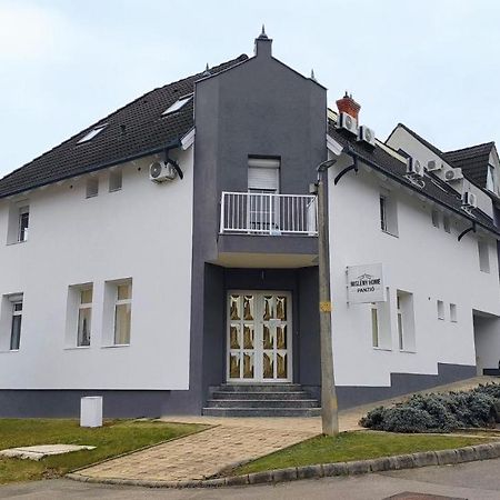 Misleny Home Kozarmisleny Экстерьер фото